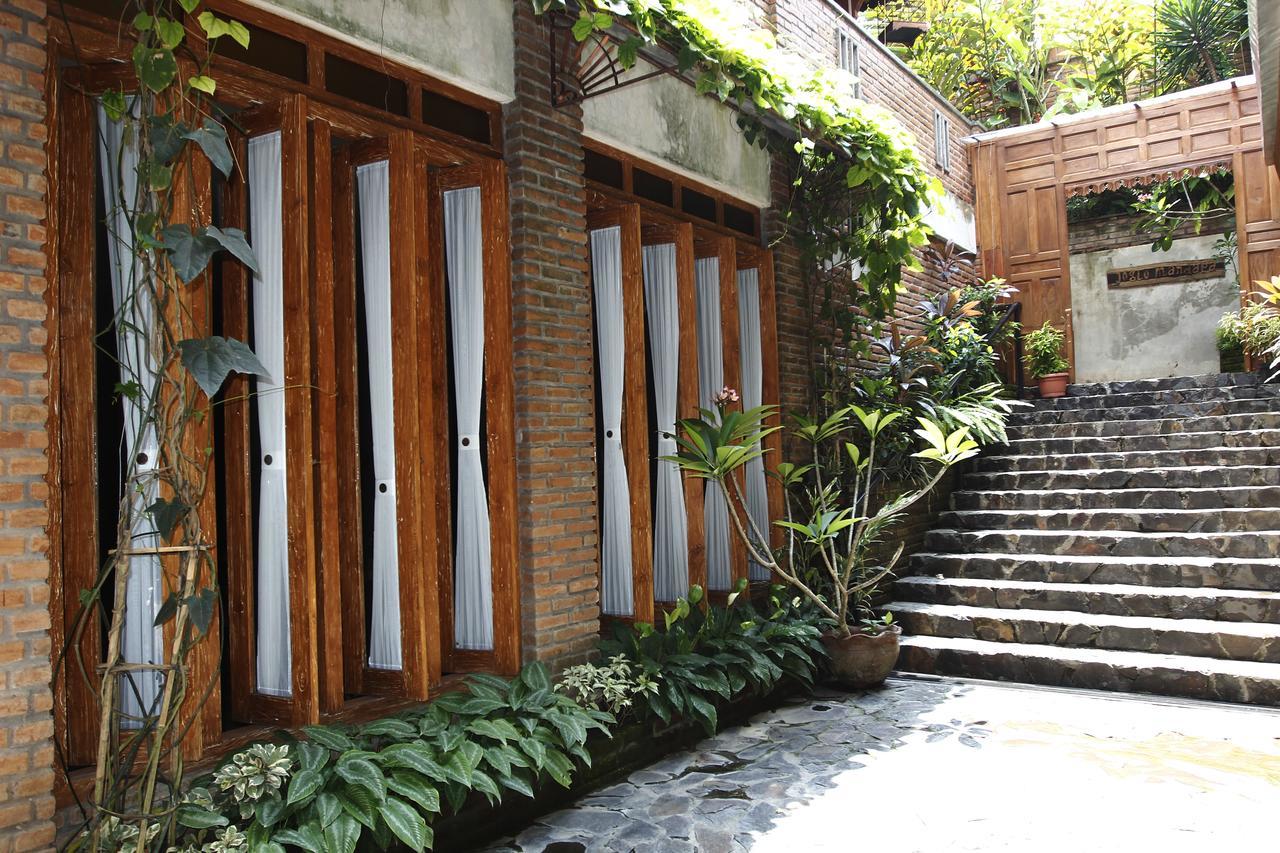 Joglo Mandapa Boutique Hotel Jarakan Екстериор снимка